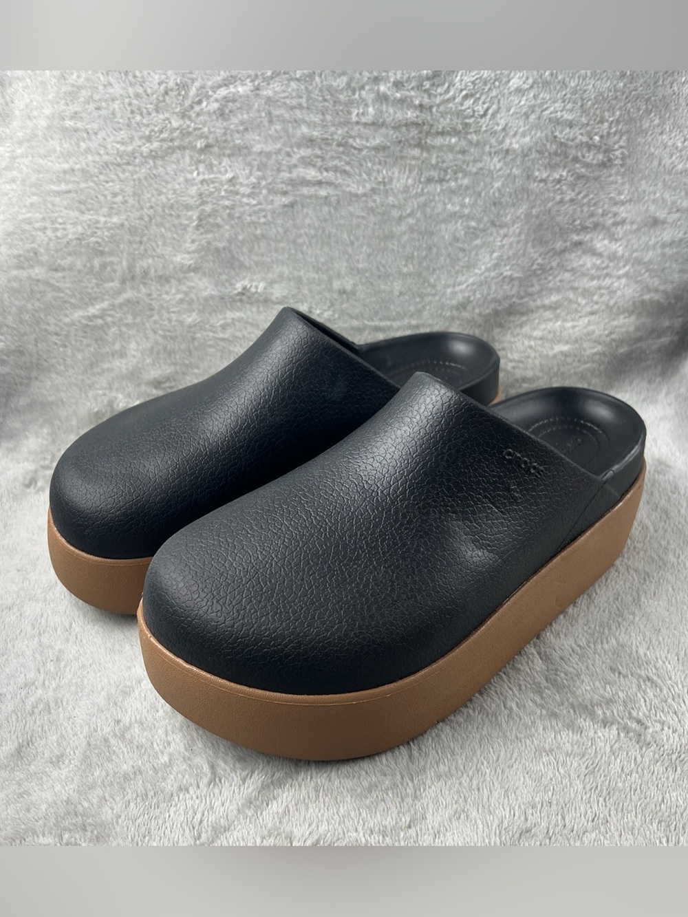 Crocs Dylan Platform Clogs Size 11 Lightweight Flexible Mules Slip On Comfort